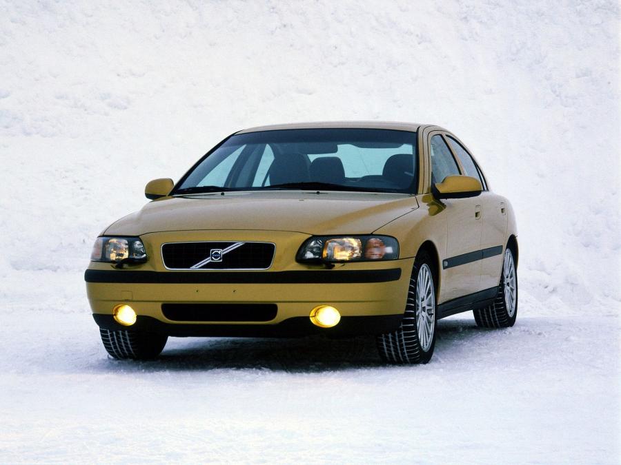  Volvo S60 T5 2001 года  (фото 1 из 3)